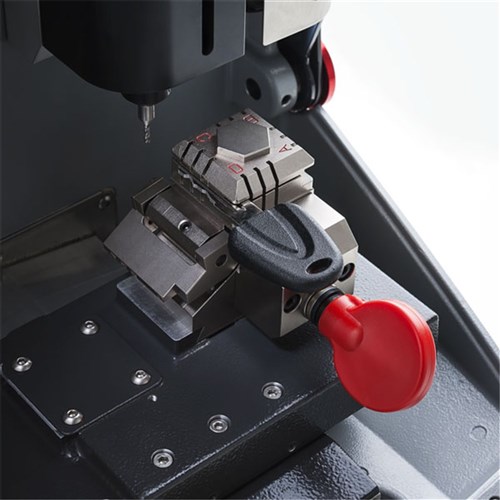 Silca Key Cutting Machine for Automotive Keys Futura Auto D8A3235ZB